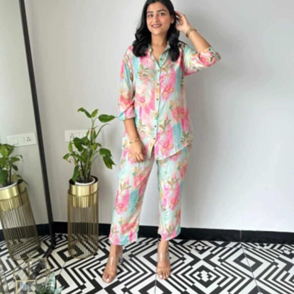 Forever 21 Women's Casual Chic Satin Floral Print 2-Piece Set
